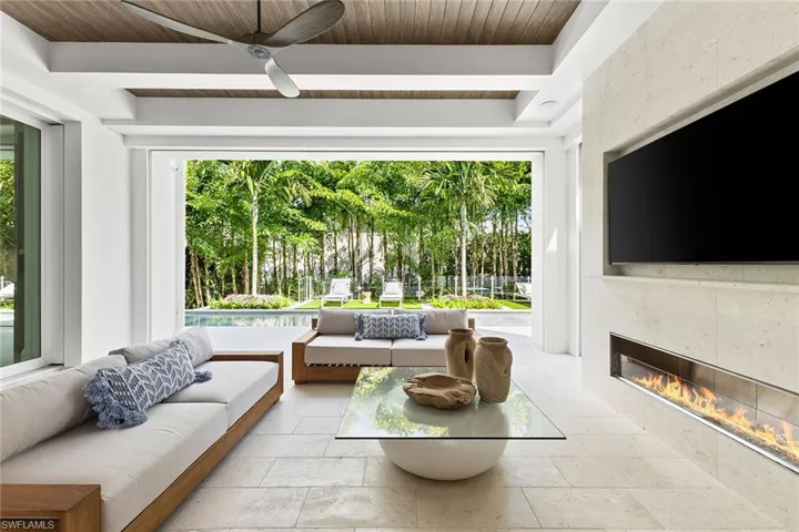 2131 Marina Dr, Naples, Florida 34102