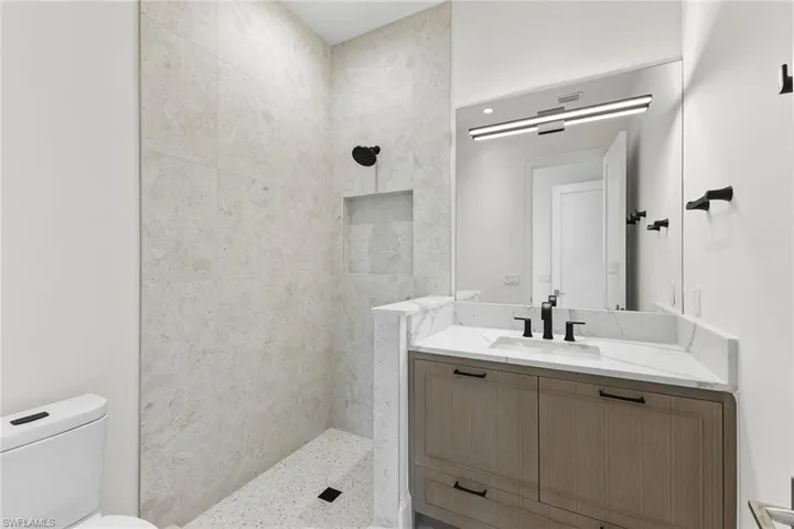 2131 Marina Dr, Naples, Florida 34102