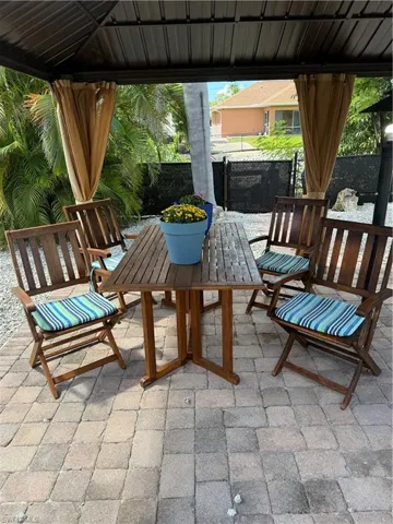 View of patio / terrace with outdoor dining space