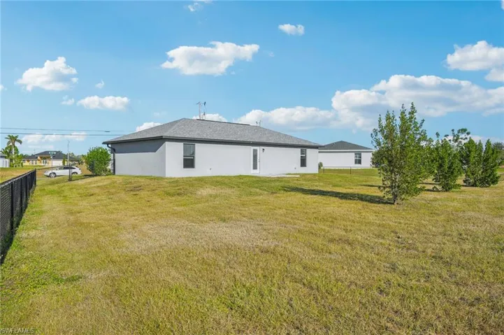 1044 Ne 43rd Ter, Cape Coral Fl 33909