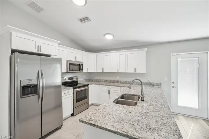 1044 Ne 43rd Ter, Cape Coral Fl 33909