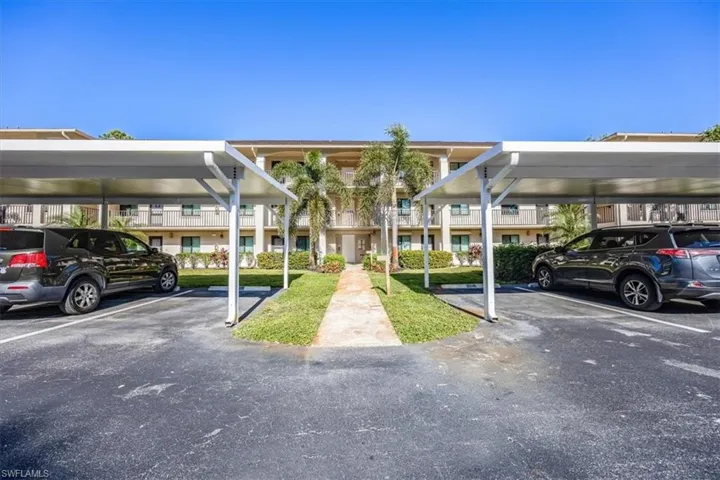 5716  Deauville  CIR, Naples, FL 34112