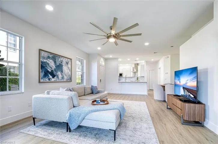 5701  Heron  LN, Naples, FL 34110
