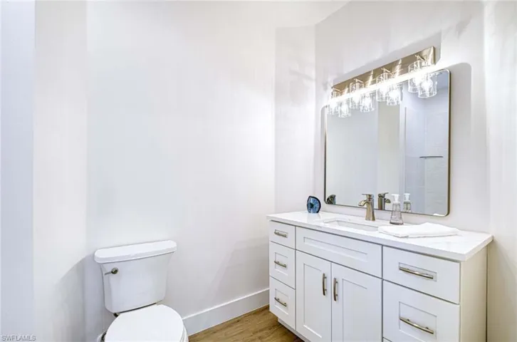 5701  Heron  LN, Naples, FL 34110