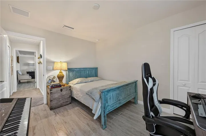 16037 Palmetto Prairie Dr, Alva, Florida 33920