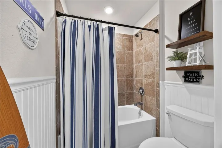 16037 Palmetto Prairie Dr, Alva, Florida 33920
