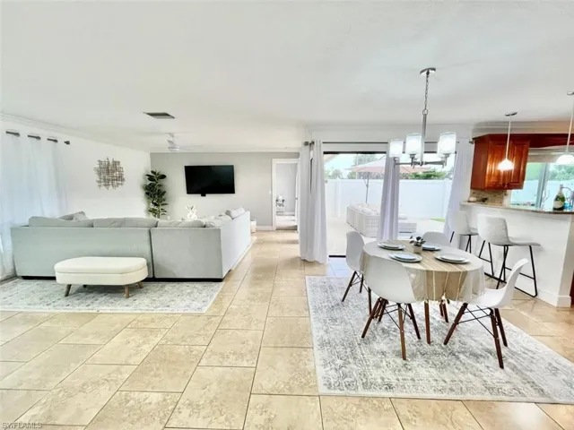 2314 Se 18th Pl, Cape Coral, Florida 33990