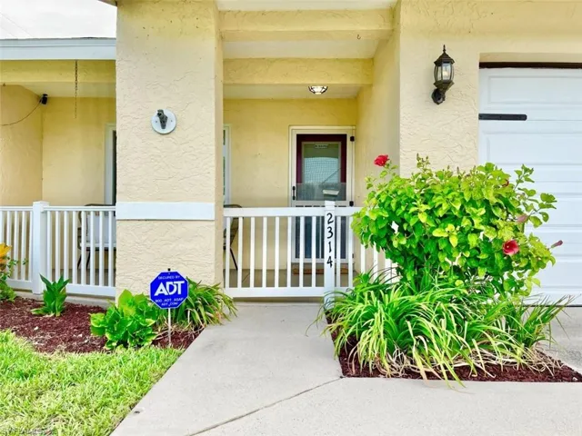 2314 Se 18th Pl, Cape Coral, Florida 33990
