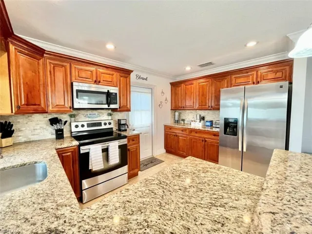 2314 Se 18th Pl, Cape Coral, Florida 33990