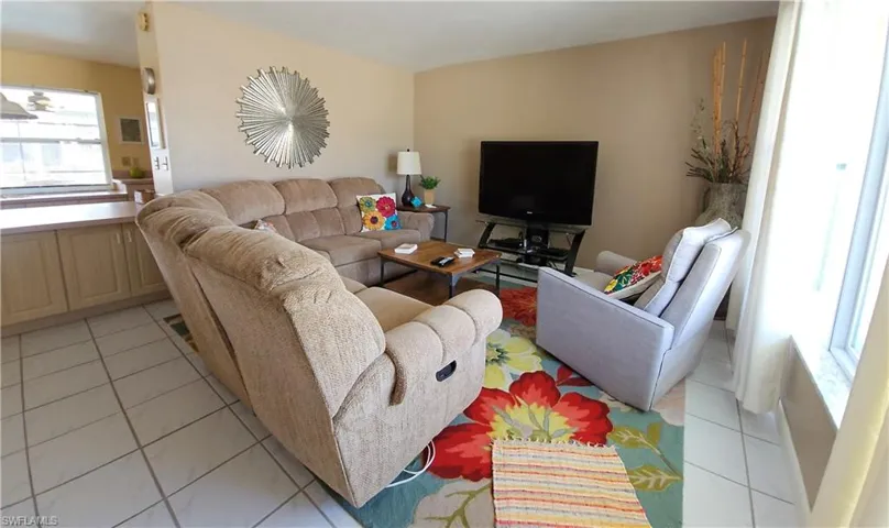 4912 SW 9th PL, CAPE CORAL FL 33914