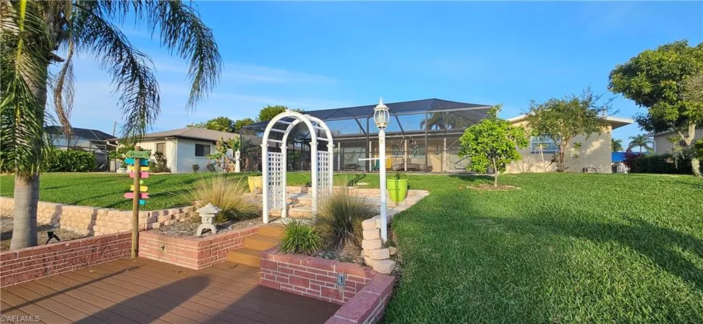 4912 SW 9th PL, CAPE CORAL FL 33914