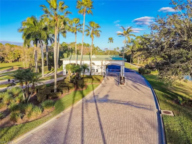 Gated entry to Forest Glen