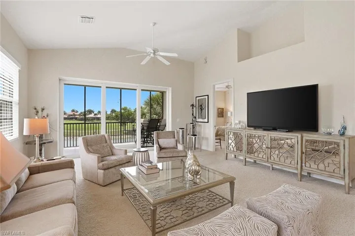 8605 Champions Pt 103, Naples, Florida 34113