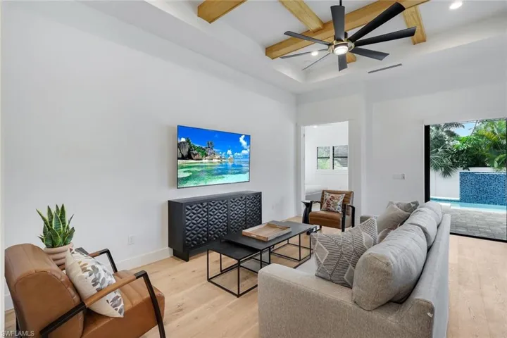 668 93rd Ave N, Naples, Florida 34108