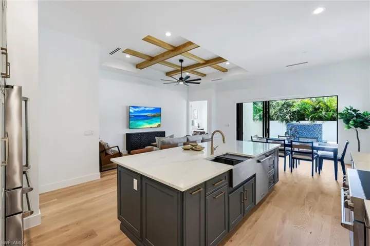 668 93rd Ave N, Naples, Florida 34108