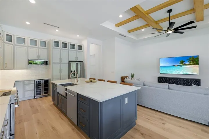 668 93rd Ave N, Naples, Florida 34108