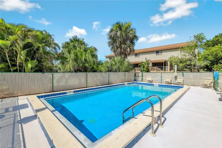 13532 Siesta Pines Ct 5, Fort Myers, Florida 33908
