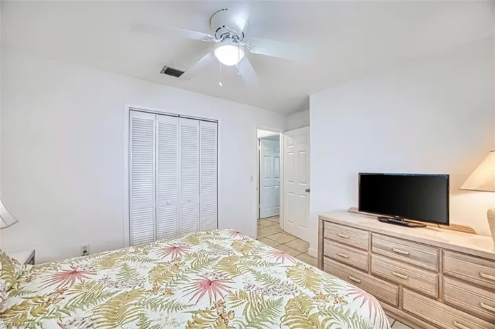 Guest Bedroom #1