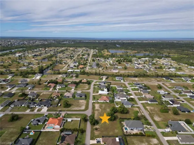 2421 Nw 27th Ter, Cape Coral, Florida 33993