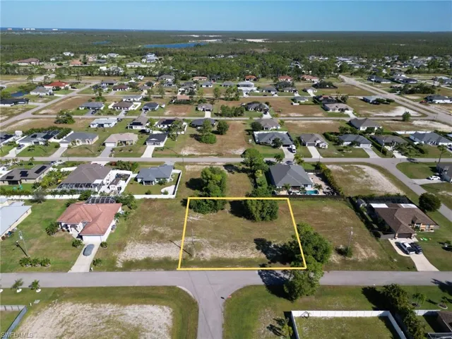2421 Nw 27th Ter, Cape Coral, Florida 33993