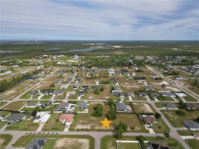 2421 Nw 27th Ter, Cape Coral, Florida 33993