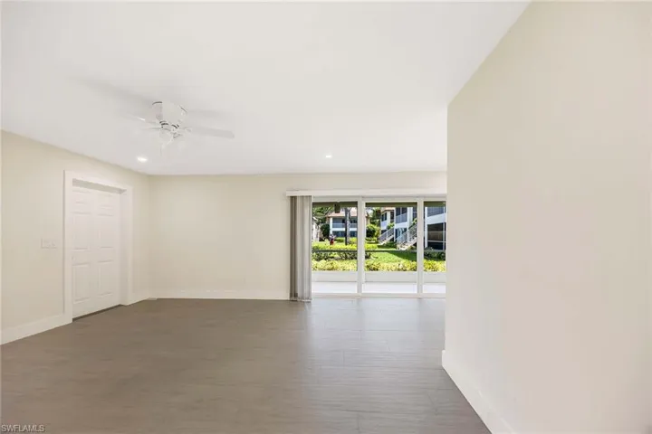 1155  Sandpiper  ST, Naples, FL 34102