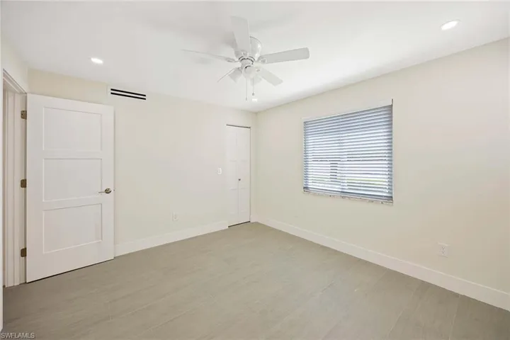 1155  Sandpiper  ST, Naples, FL 34102