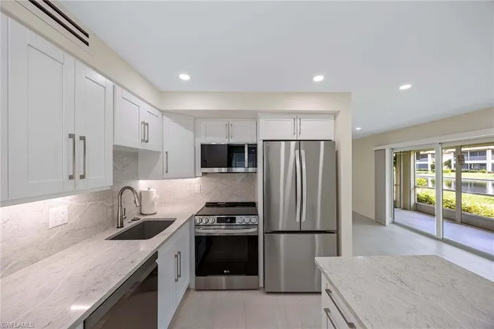 1155  Sandpiper  ST, Naples, FL 34102