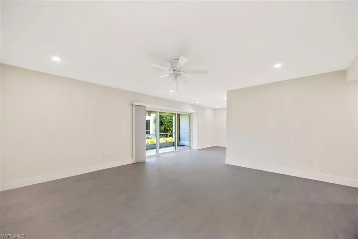 1155  Sandpiper  ST, Naples, FL 34102