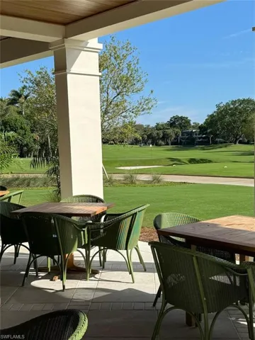 Enjoying nature with lunch