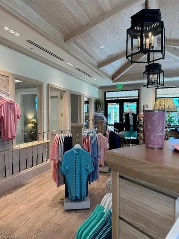 Pro Shop/What to wear