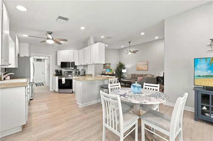 Kitchen - Dining area