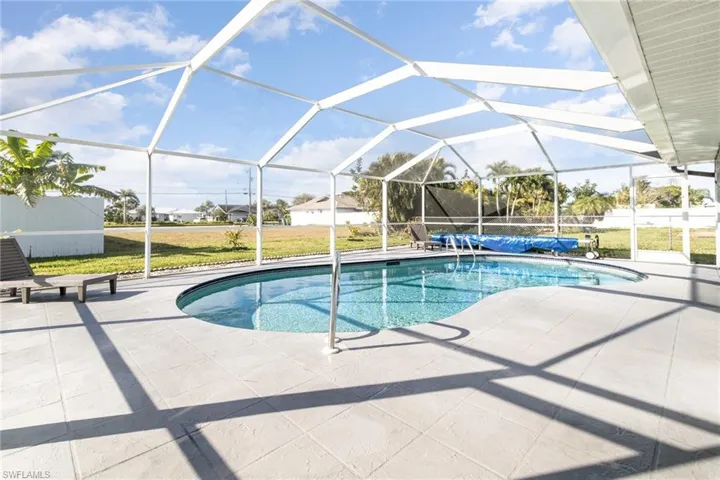 1016 NE Van Loon  LN, Cape Coral, FL 33909