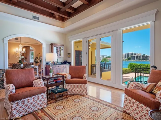 303 Cuddy Ct, Naples, Florida 34103