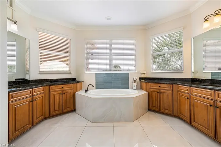 21040 Torre Del Lago St, Estero, Florida 33928
