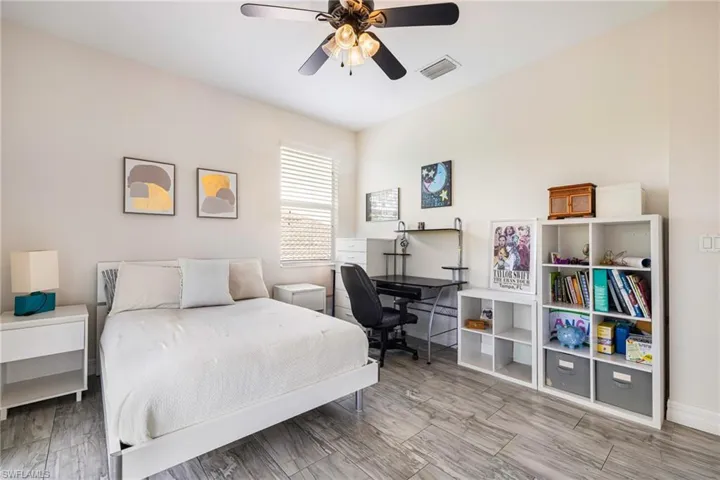 21040 Torre Del Lago St, Estero, Florida 33928