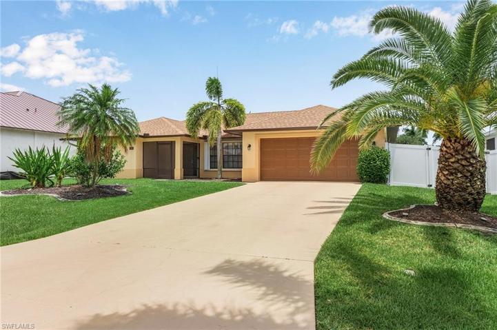 4413 SW 25th Ct, Cape Coral, FL 33914