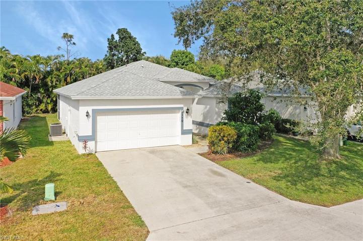 180 Stanhope CIR, NAPLES FL 34104