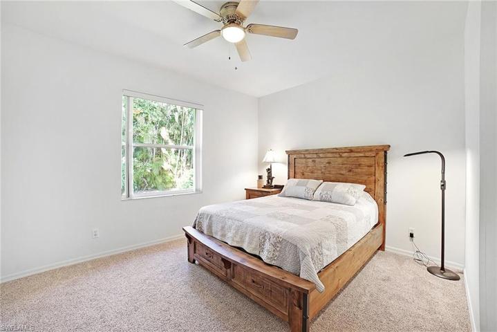 180 Stanhope CIR, NAPLES FL 34104