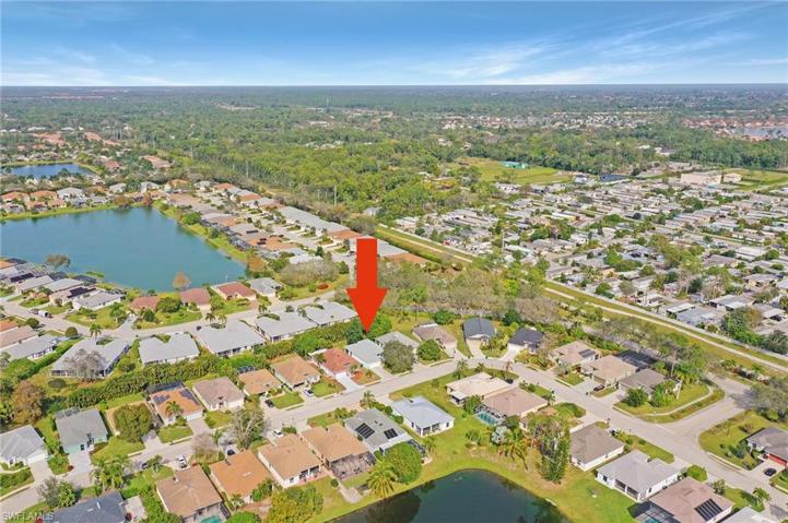 180 Stanhope CIR, NAPLES FL 34104