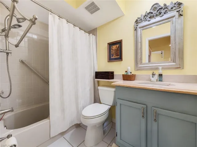 1950 Crown Pointe Blvd B207, Naples, Florida 34112