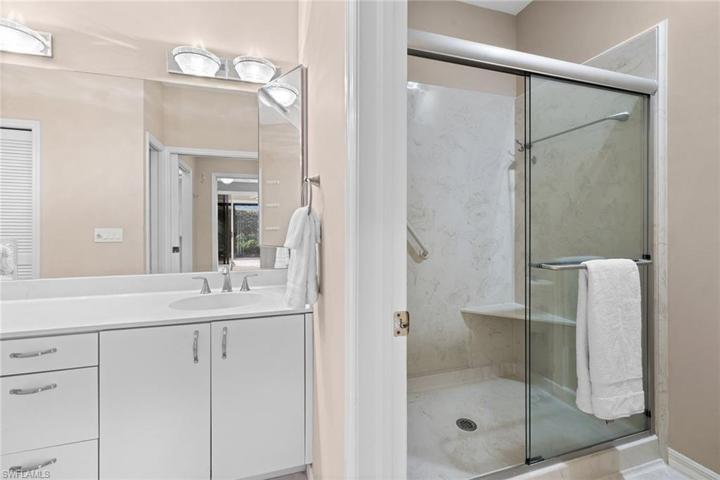 600  Jacana  CIR, NAPLES, FL 34105