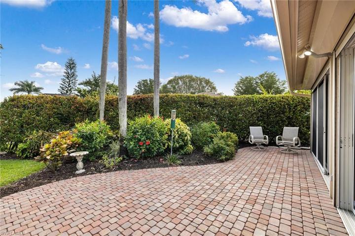 600  Jacana  CIR, NAPLES, FL 34105