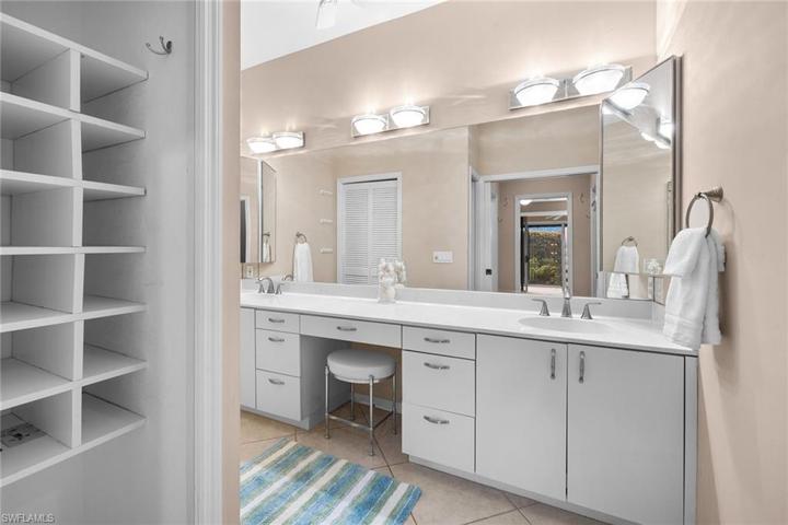600  Jacana  CIR, NAPLES, FL 34105