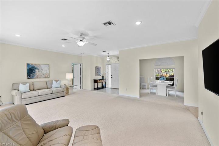600  Jacana  CIR, NAPLES, FL 34105