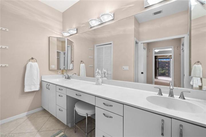 600  Jacana  CIR, NAPLES, FL 34105