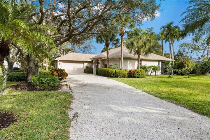 600  Jacana  CIR, NAPLES, FL 34105