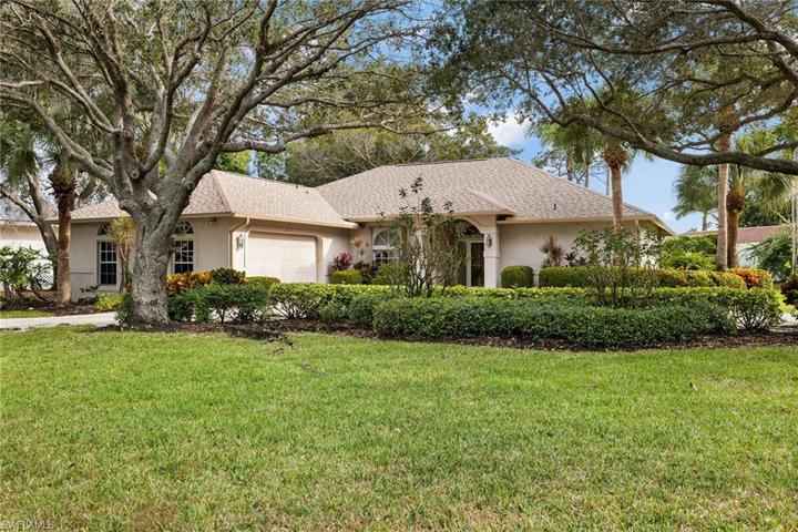 600  Jacana  CIR, NAPLES, FL 34105