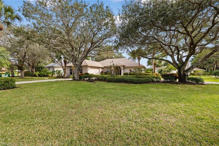 600  Jacana  CIR, NAPLES, FL 34105
