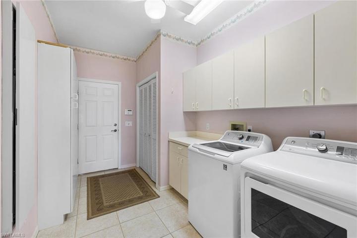 600  Jacana  CIR, NAPLES, FL 34105